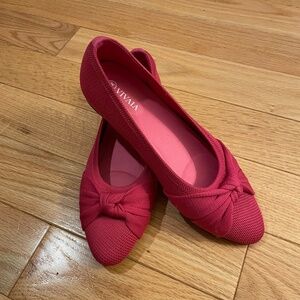 Vivaia pink almond toe bow flats NWOT